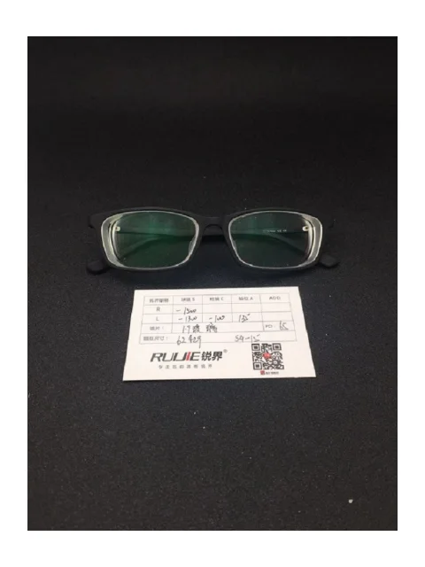 1.9超薄玻璃镜片 R:-1500 L:-1300/-100 PD:65 镜框：62429（54-17）
