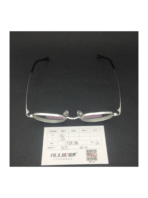 1.9超薄玻璃镜片 R:-850 L:-870 PD:65 镜框：9573（46-20）